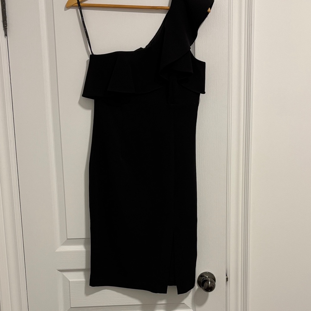 Elegant Black One-Shoulder Dress